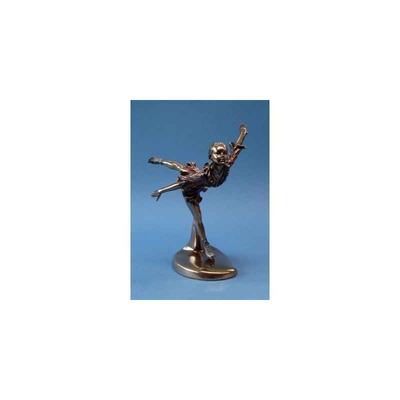 Figurine body talk  - on ice camel spin   - wu74865