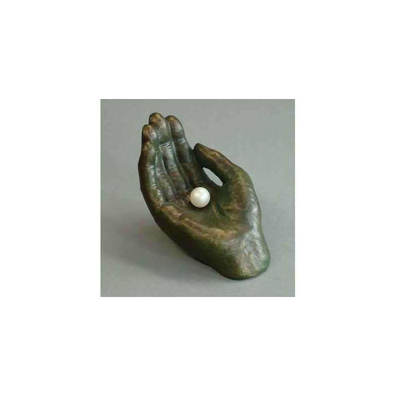 Figurine émotion  - emo kostbaar in zijn hand   - em016