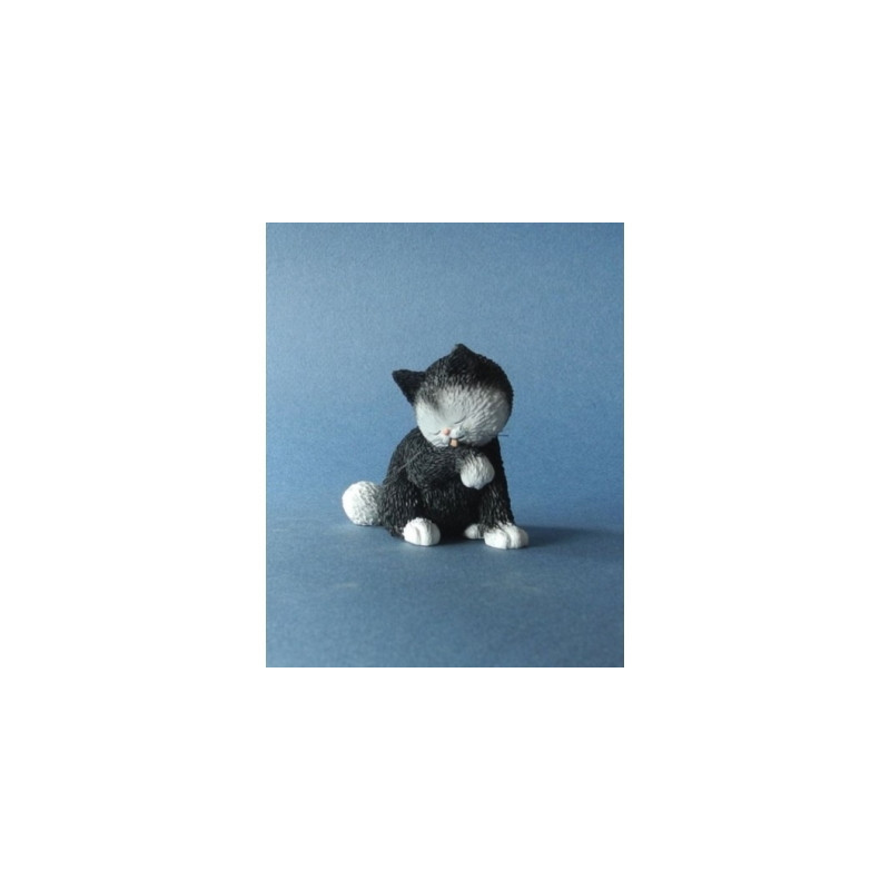 Animaux-Bois-Animaux-Bronzes.com propose Chat Petite toilette - kitty wash Dubout -DUB64