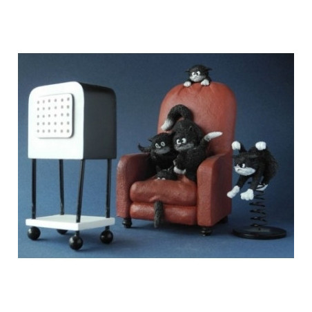 Animaux-Bois-Animaux-Bronzes.com propose Chat Dubout kitten on chair set -DUB59