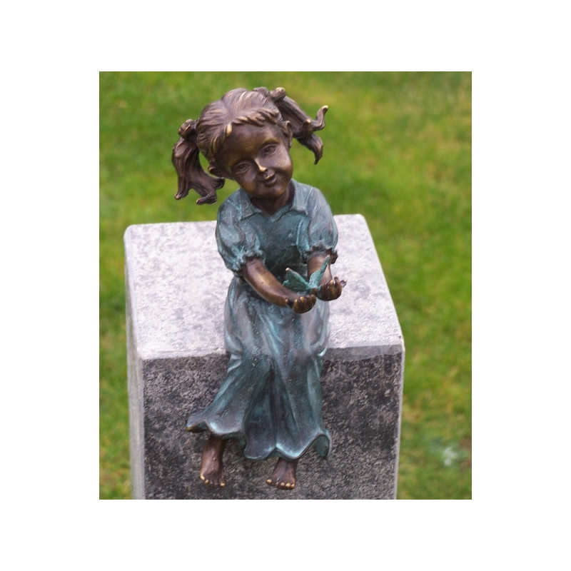 Fille avec papillon -AN1058BRW-V