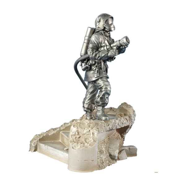 Figurines etains Sapeur pompier volontaire avec lance-France -FW005